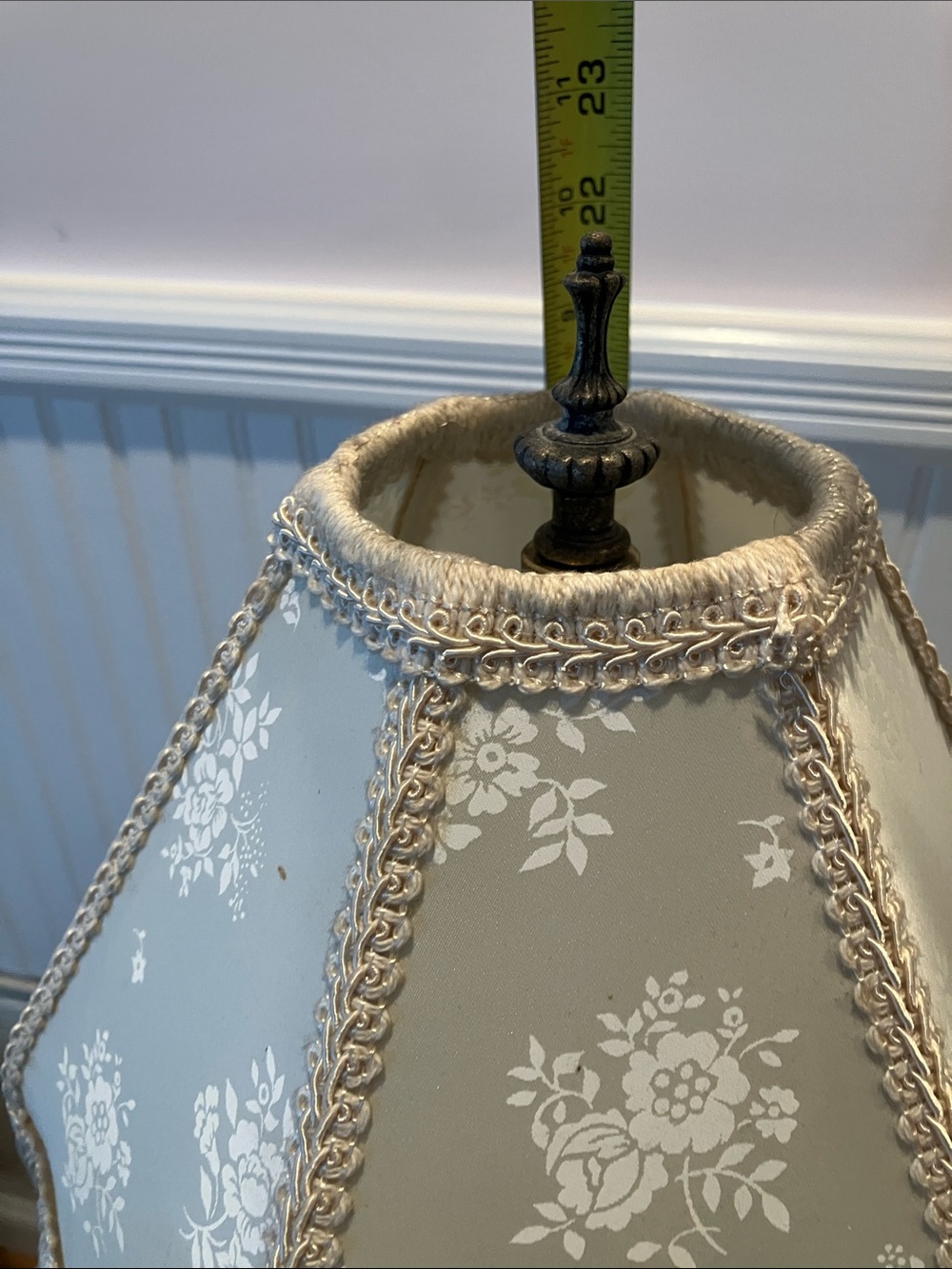 Vintage Victorian Style Boudoir Table Lamp With Fringe Lampshade - Picture 10 of 15